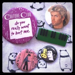 Vintage 80’s music buttons/pins